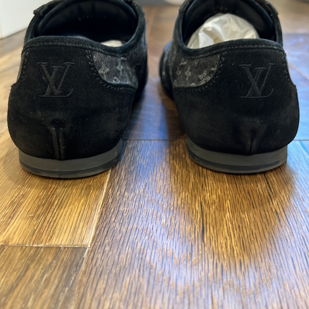 Men’s Louis Vuitton Black Sneakers - Picture 6 of 13
